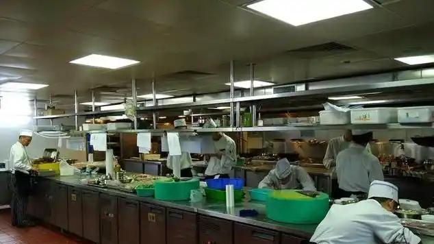 37年前，我离家务工与家里失去联系，再次接到电话，我竟泪如雨下