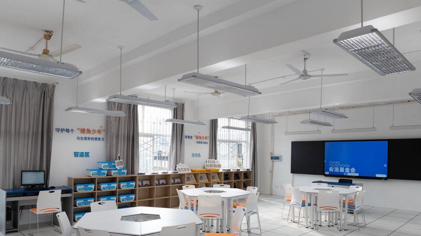 追觅智显参与建设成都青白江区清泉学校“未来教室”正式启用