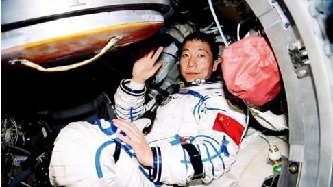 杨利伟未参与新任务，航天精神如何传承，未来还有奇迹吗？