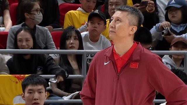 数据说了谎？全场篮板被韩国抢爆！最后为何却赢11个板？