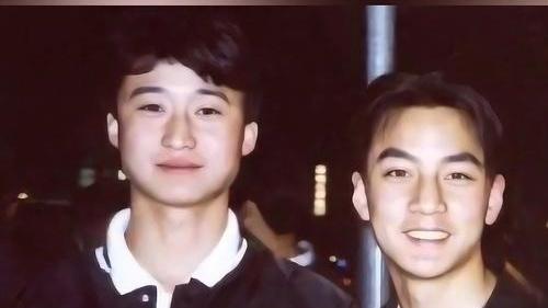 吴彦祖晒与吴京30年前合照：颜值巅峰与时代审美的双重见证