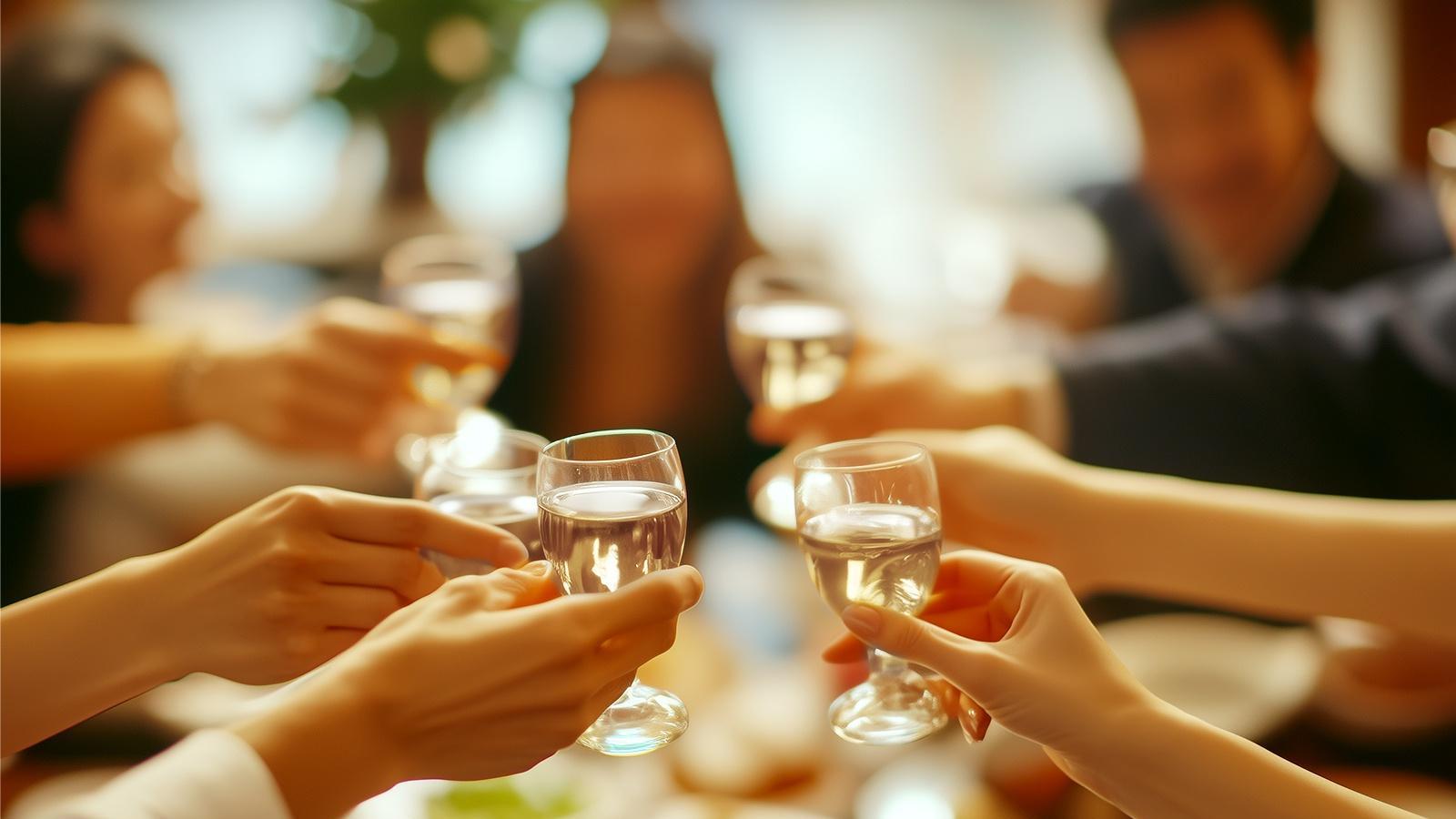 酒桌上的情商的细节：学会这6个敬酒礼仪，让你人缘越来越好！