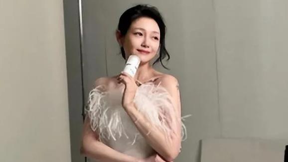 大S遗产争夺战反转，韩裔丈夫1.4亿截胡，长女被迫街头流浪