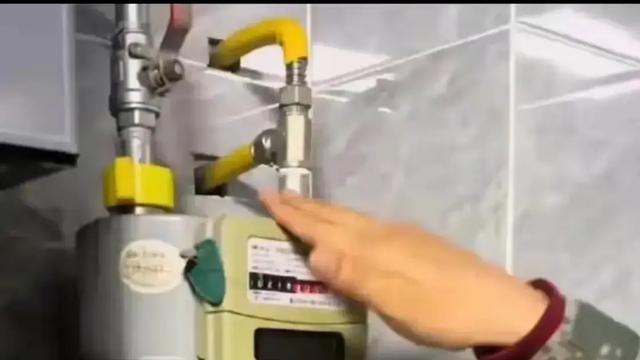 央视报道! 四川国企燃气公司乱扣费调查出炉，竟比大家想的更离谱