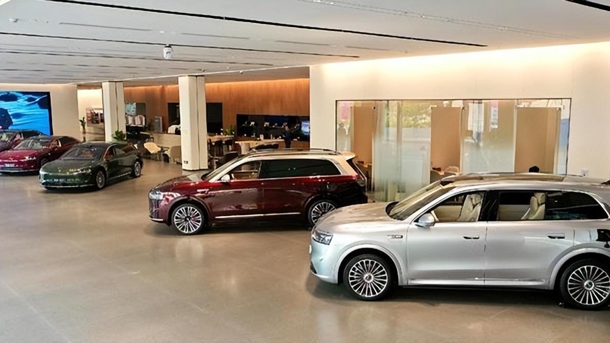 埃安昊铂联手，蔚来与用户共建牛屋，多少经销商将撑不到2026？