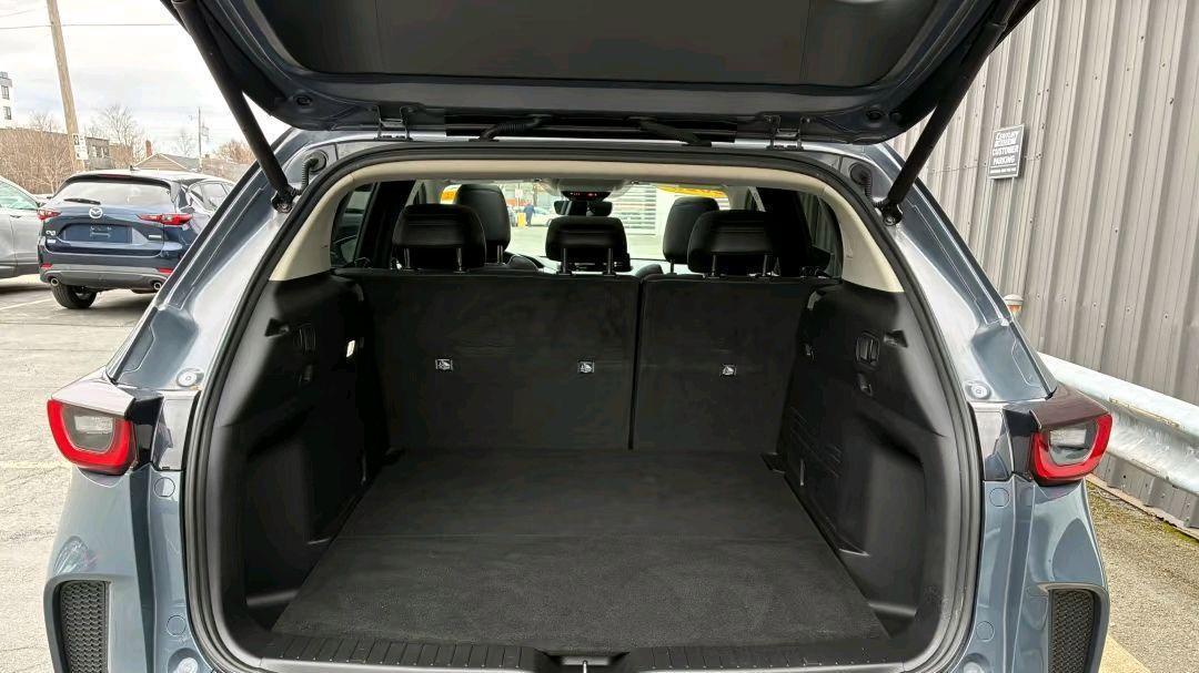 马自达CX-50GT版震撼登场，运动型SUV新选择，硬朗设计搭配澎湃动力
