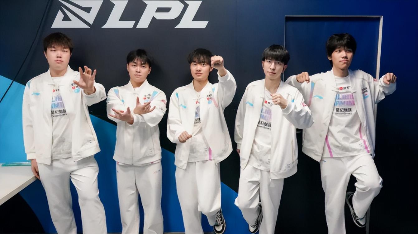 绷不住！Bin发言：你是觉得我会输吗？BLG上演4宫斗1，On内涵Wei