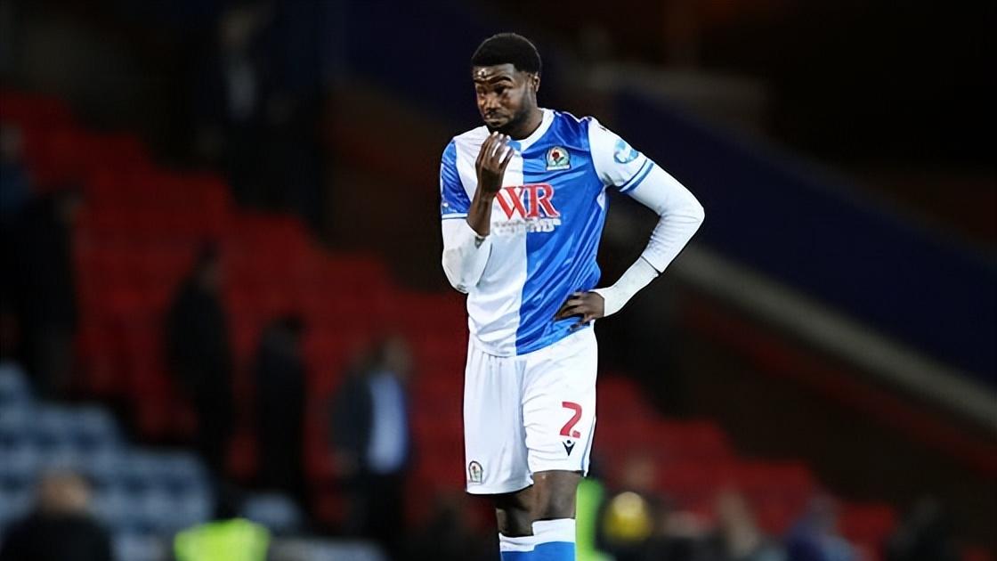 非洲杯三连胜暗藏危机！尼日利亚后防新星首秀即重伤送医