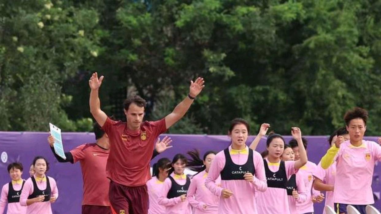 中国U20女足热身赛1-2不敌U20英格兰女足虽败犹荣 未来有望