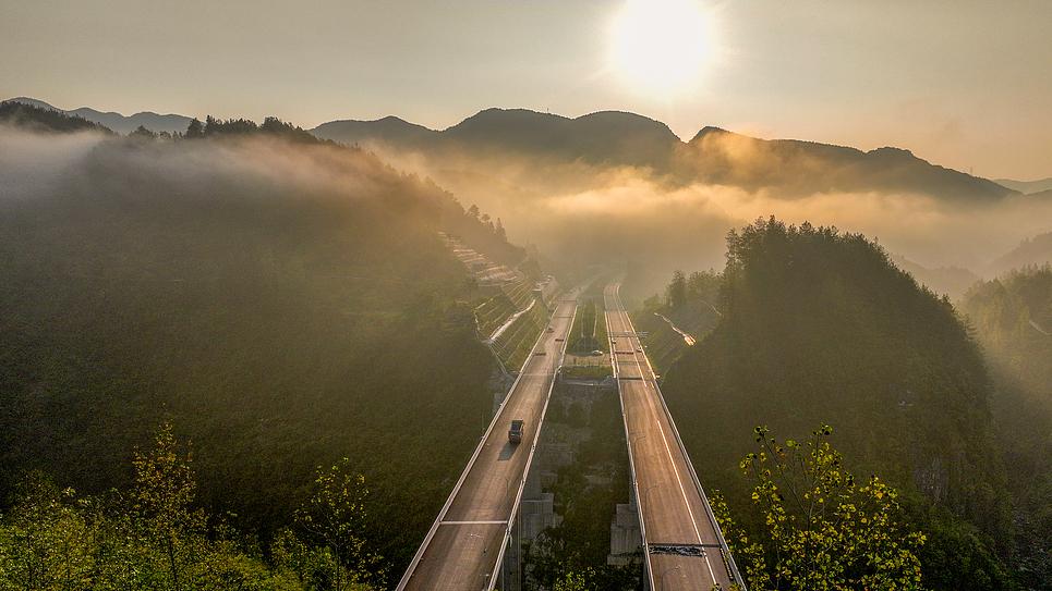 精神面相越来越好的中年人，都有这3个好习惯