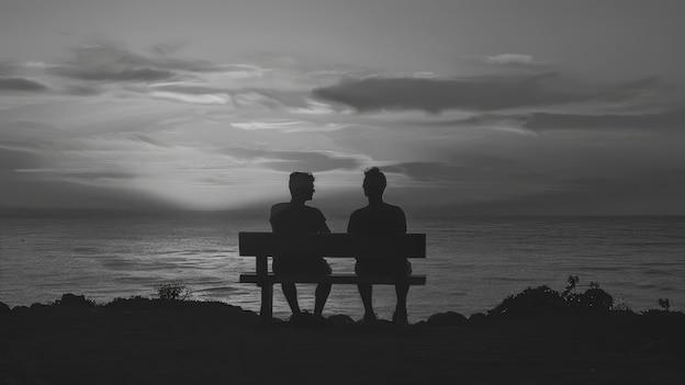 你看起来朋友很多，其实一个都说不上话