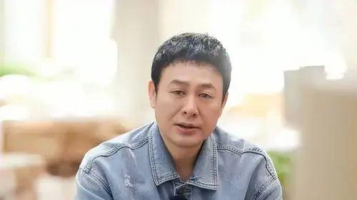 张颂文捐104次款，金额不超过1040元，网友断定他是假慈善。