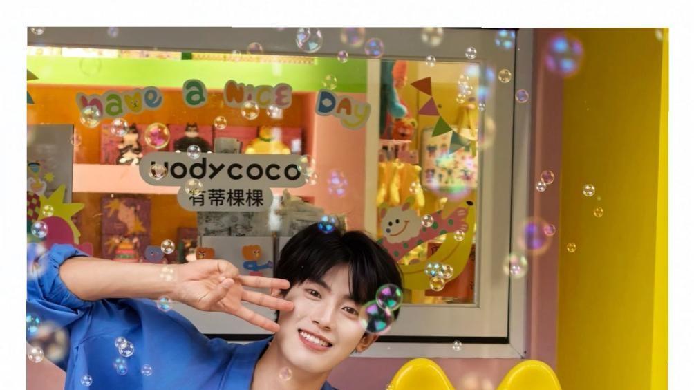 nova 14系列享专属礼遇，搭载鸿蒙 5流畅体验升级