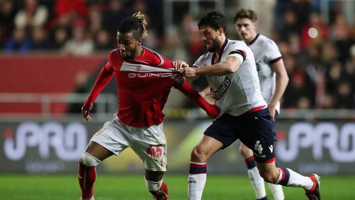 英甲焦点战：帕彼得堡联VS斯托克港，胜负悬念几何？