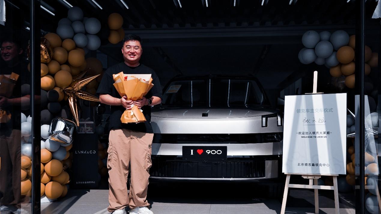 领克900九月卖出7319台，这台“六边形战士”让高端SUV市场刮目相看