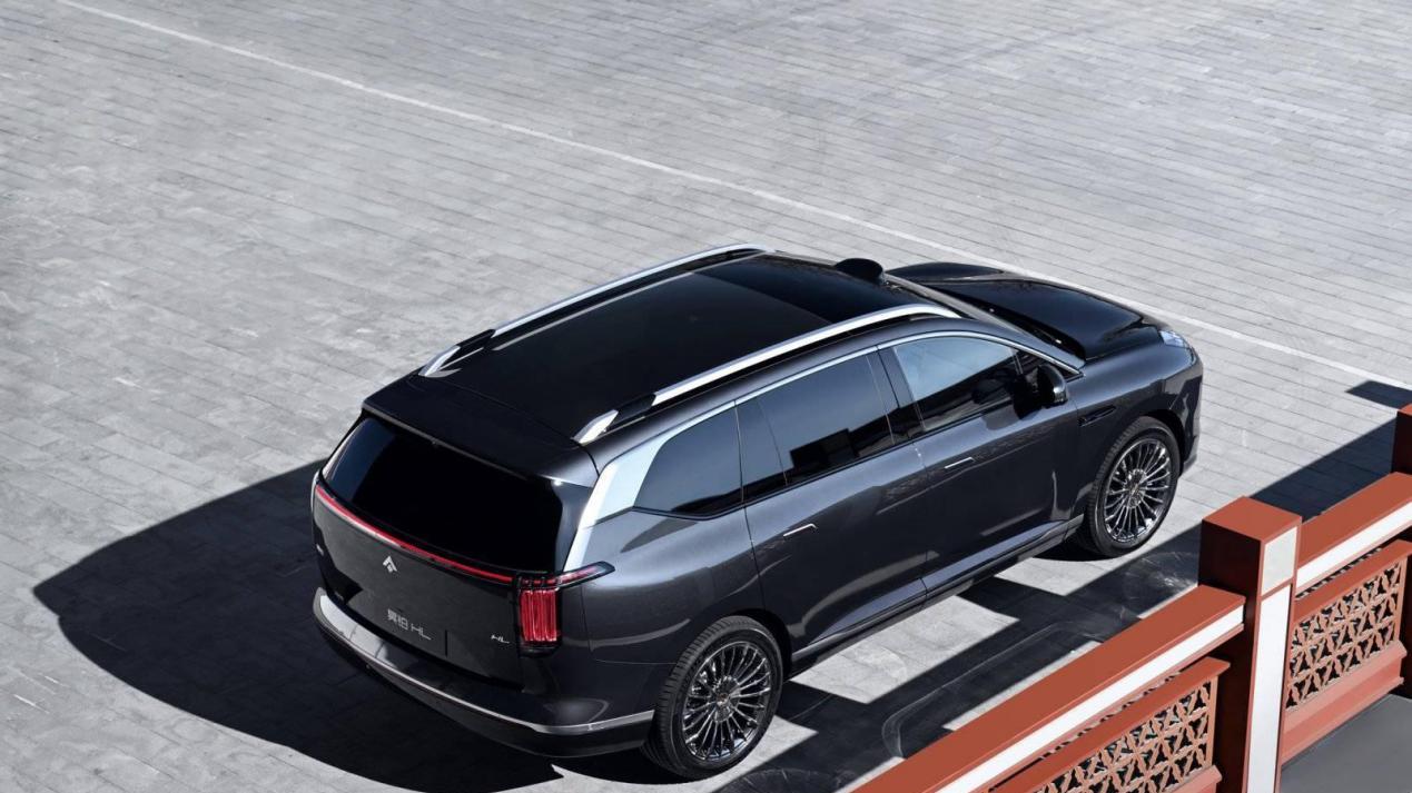 要做问界M8、理想L8的“一生之敌”，昊铂HL能赢吗？