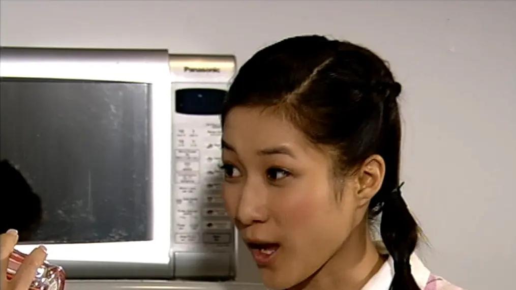 钟嘉欣晒照再次辟谣婚变，大赞老公是110分伴侣，正准备十周年活动