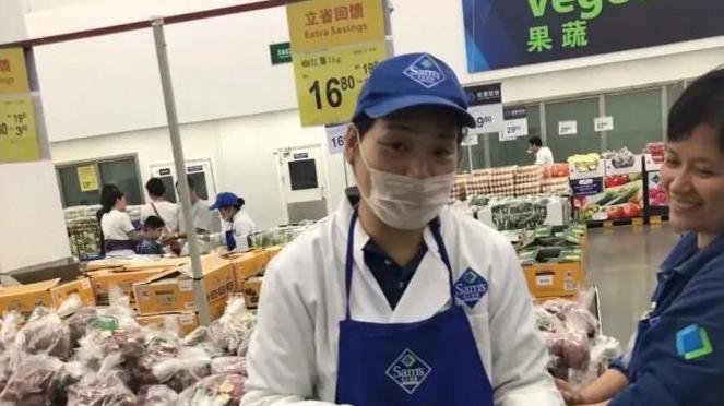 为什么“村首富”敢调侃“世界首富”？