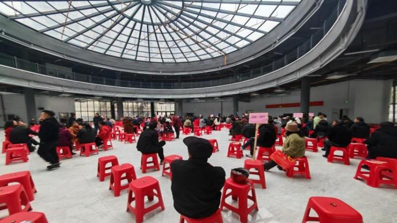 咸宁通城万雅商贸中心：业委会导演“换物业大戏”，公职人员公然索贿受贿