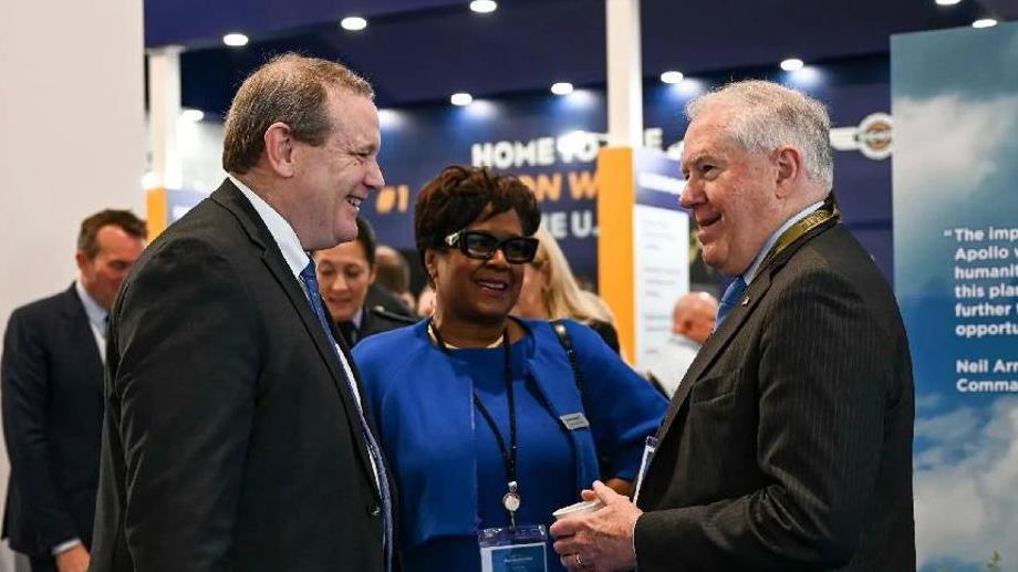 美军六代机2次试飞！三条尾焰喷射，性能超出想象