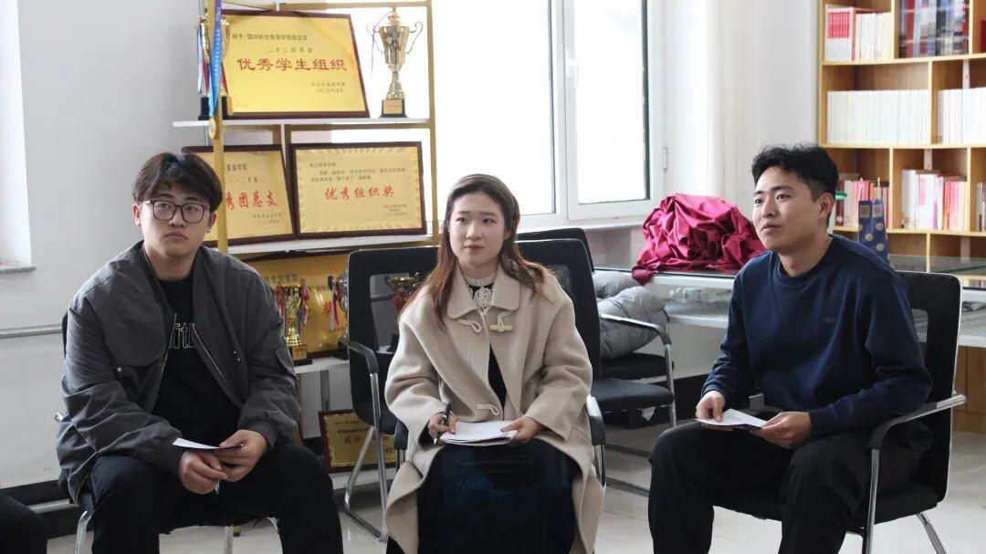 河北外国语学院小语种青年“解锁”石家庄：这场圆桌派藏着城市传播的青春密码