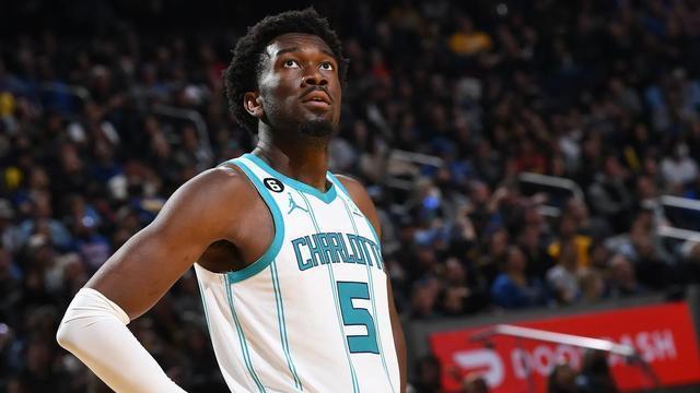 19分14板4助3帽！看着真没啥问题，湖人你们会后悔吗？