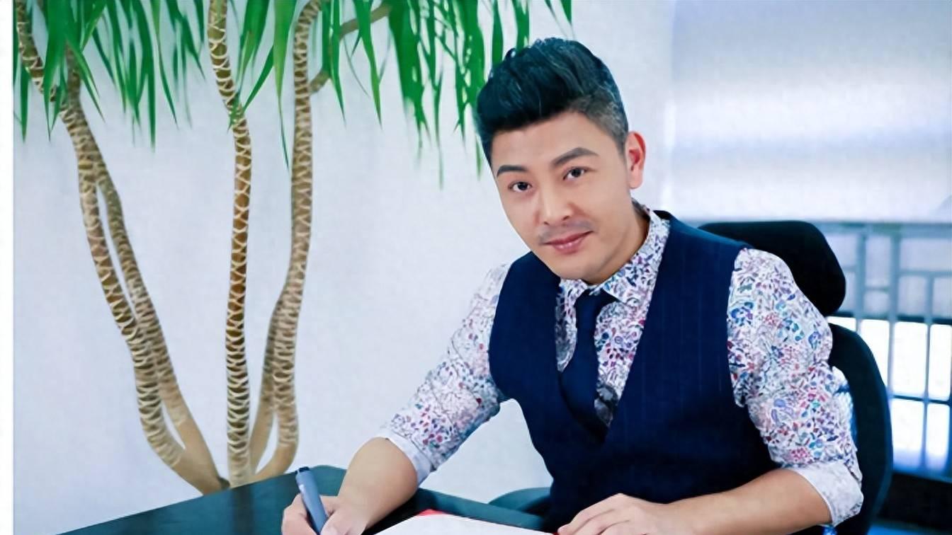 主旋律男神吴其江，星途写满了娱乐圈最稀缺的剧本