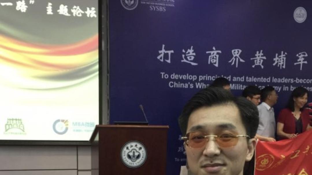 评论员谢峰受邀到中山大学管理学院主题宣讲报告会