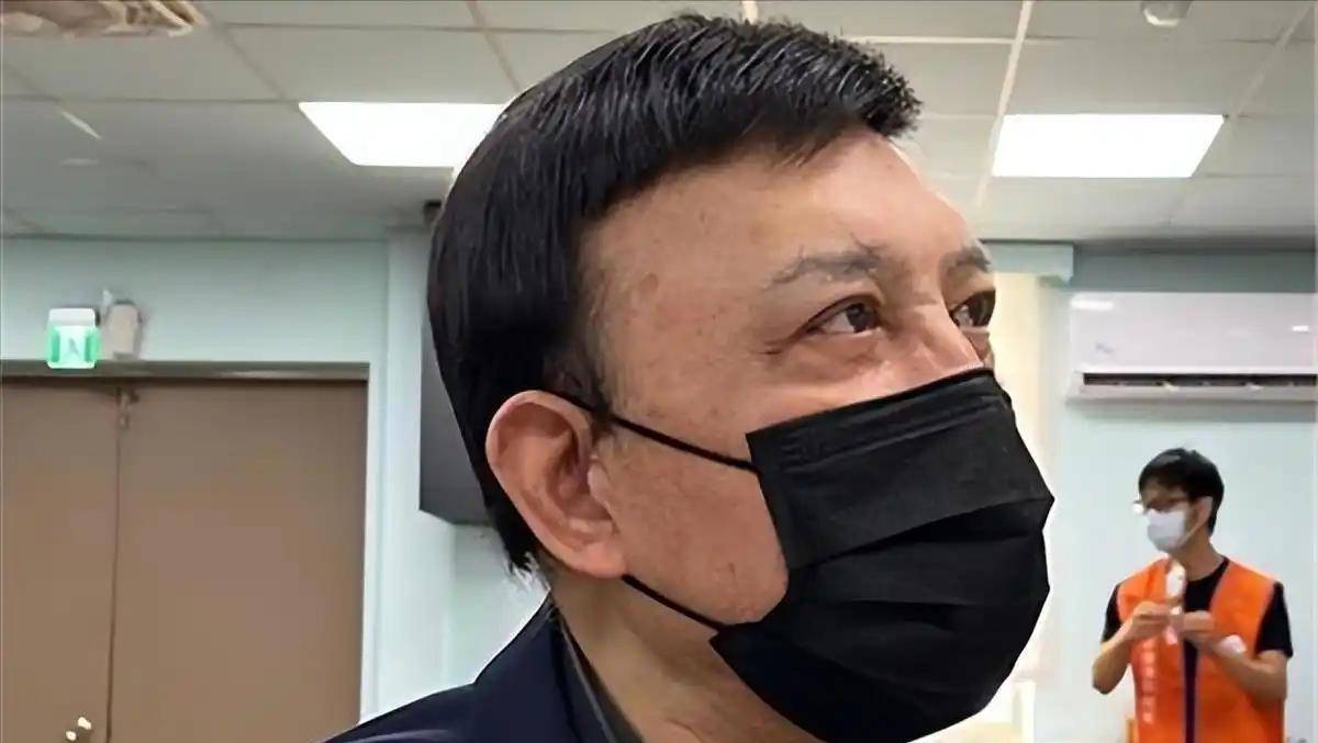 曾是歌坛巨星，却变成众所周知的台独分子，如今家破人亡结局悲凉