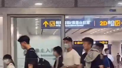 泰山队提前抵达上海，五外援领衔，小心黄牌危机，两人有望复出