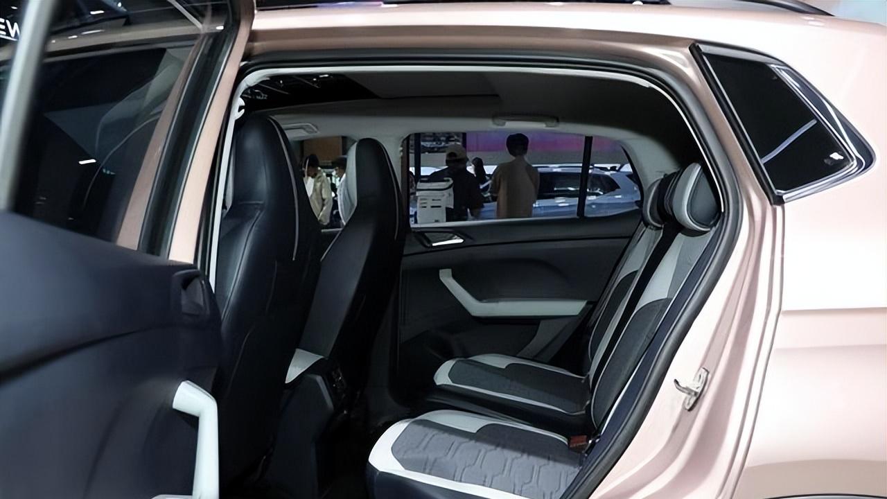 大众“拼了”！高颜值SUV降至7万，160马力加92油，月销13935辆