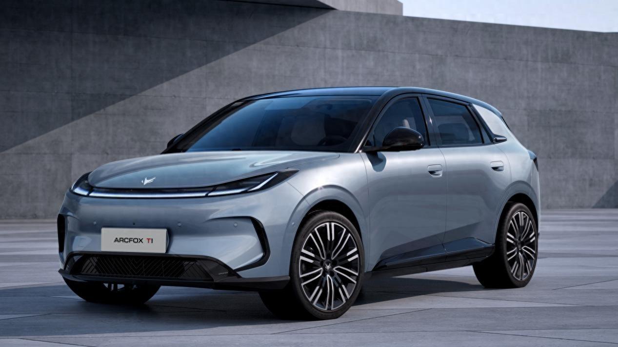 6.88万起售，极狐T1开启预售，价格屠夫实锤了