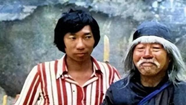 6月22号下午，曾在周星驰版《武状元苏乞儿》中扮演博达尔多的艺人吴育枢分享了一张聚会的大合照