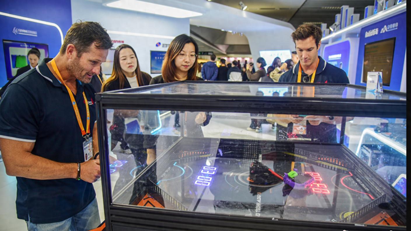 2025进博会期间，武汉一天签下35亿元订单