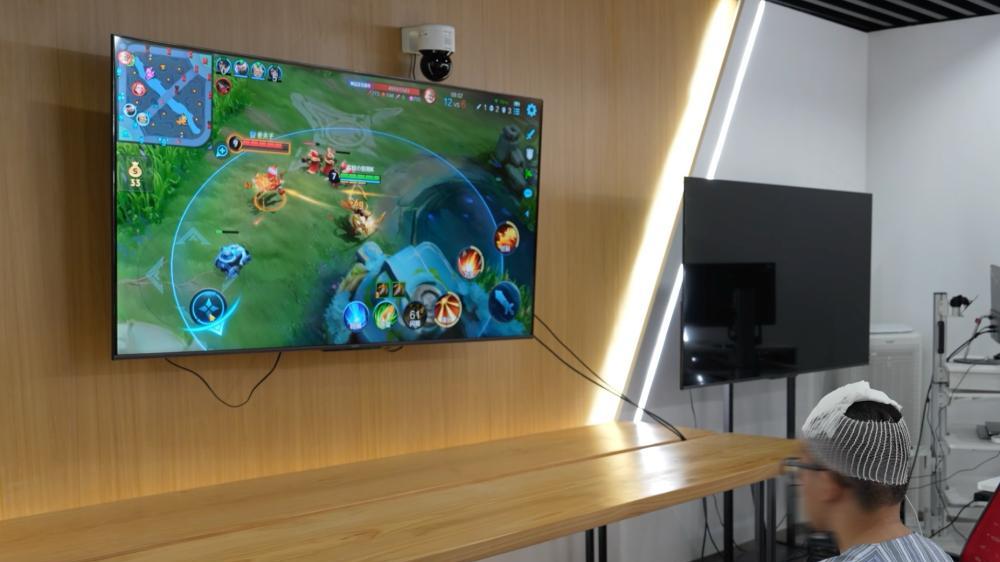 中国大厂，悄悄突破“脑机接口”？