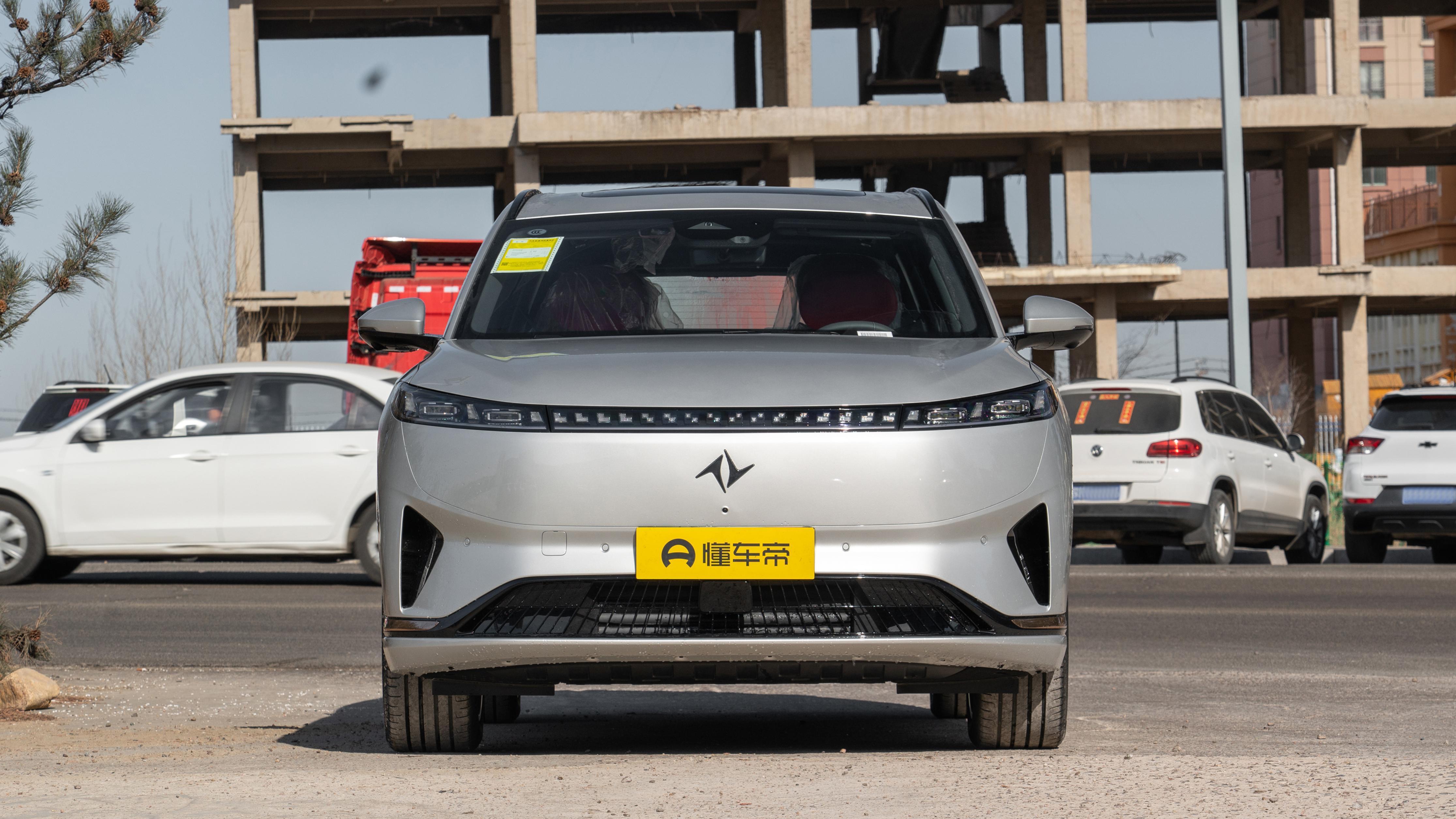 东风奕派eπ008：车长超5米，定位大6座SUV，综合续航1300km