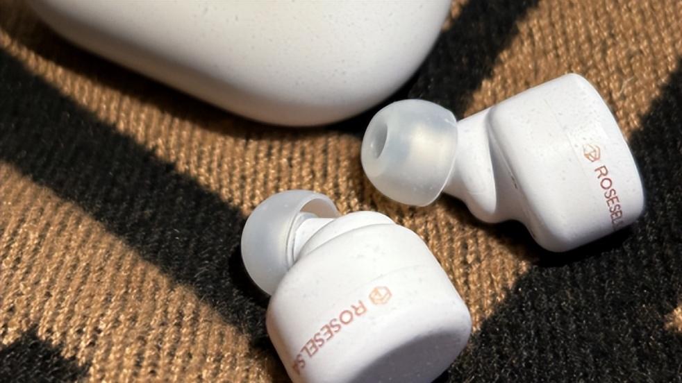 2025年降噪耳机深度测评！实测80+耳机总结，不同预算选耳机怎么选？选降噪耳机看这篇就够了