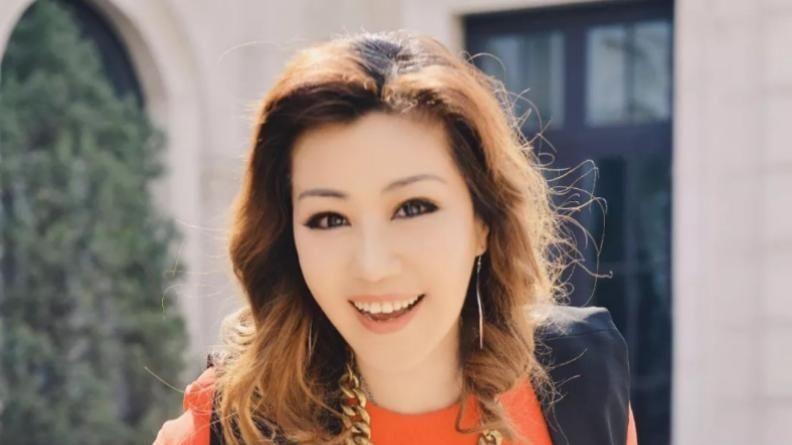 歌手李殊：歌红人不红，丈夫是知名音乐人，妹妹曾靠广告家喻户晓