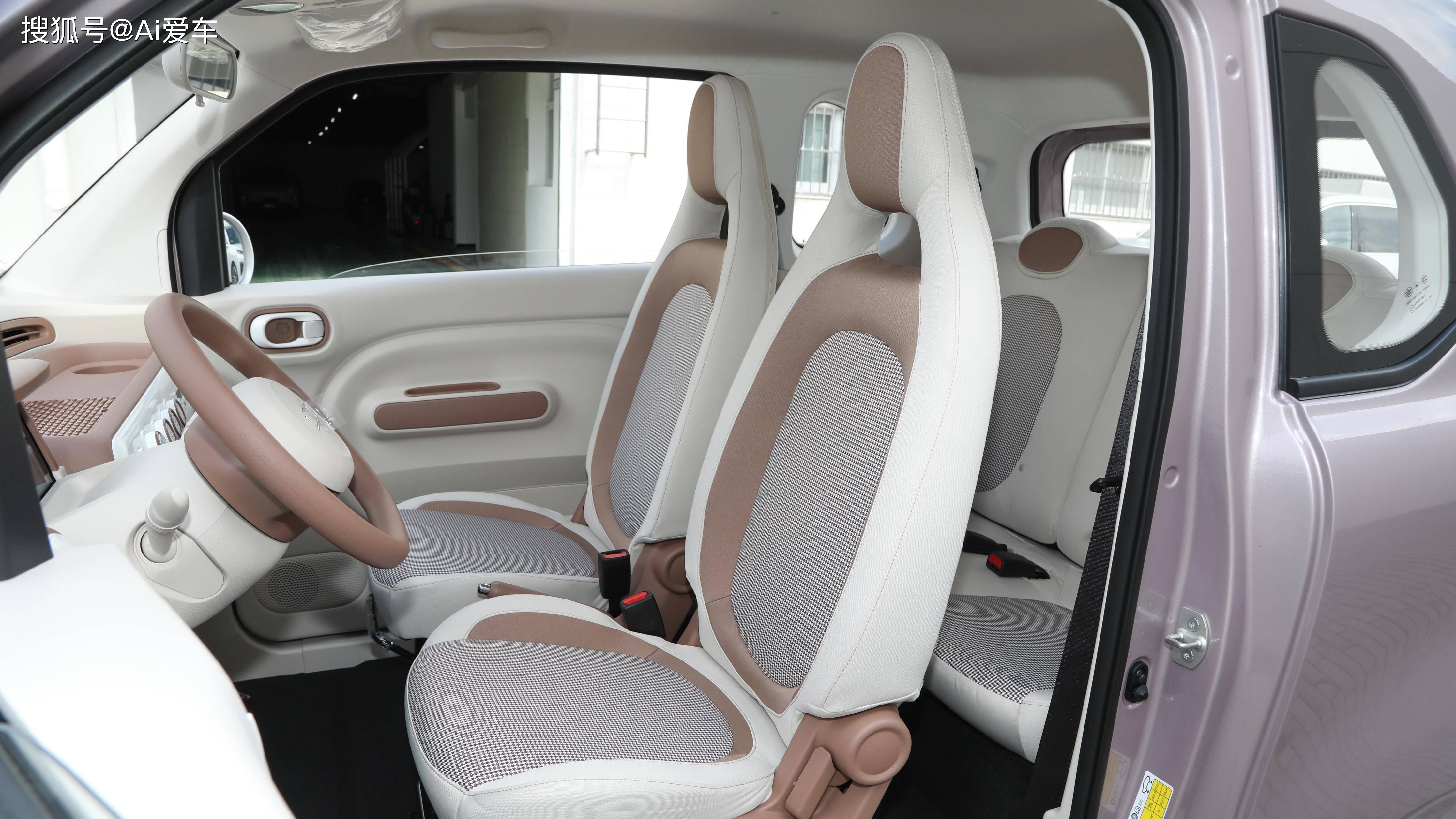 3.69万买奔腾小马Plus，222公里续航，城市代步够用