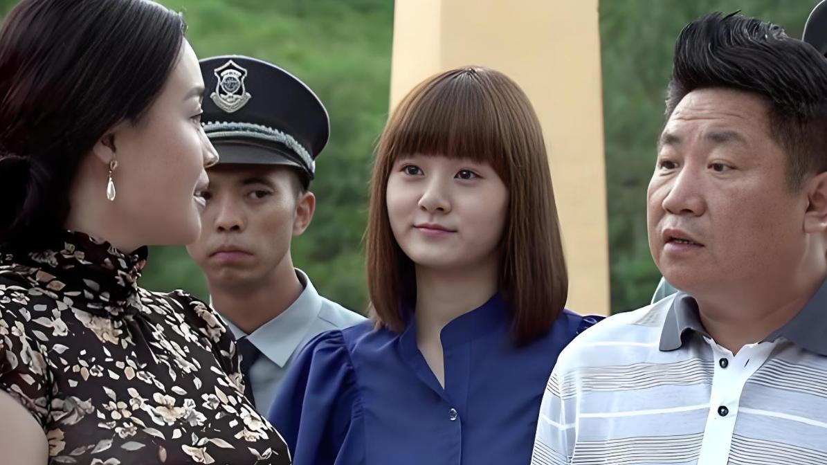 《乡村爱情》皮志高近照曝光，已经考上大学，和皮长山长得挺像