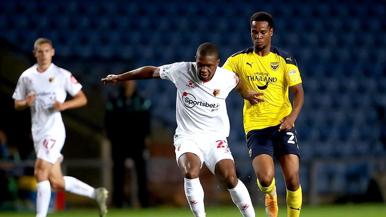 今日足球：卢顿vs罗瑟汉姆 伯顿vs布莱克浦