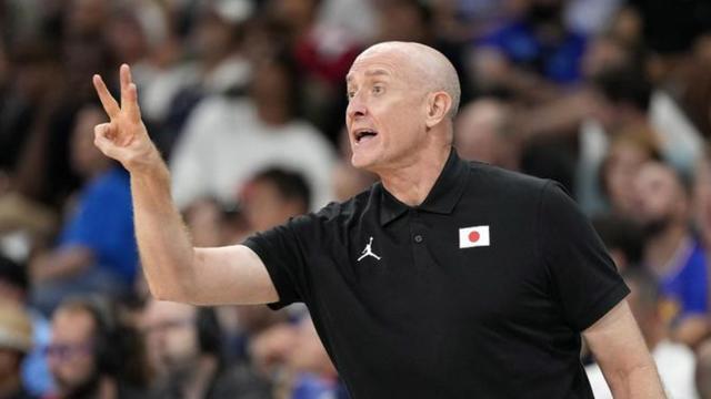 太狂了！日本男篮雪藏9大主力，霍瓦斯：要击败中国男篮