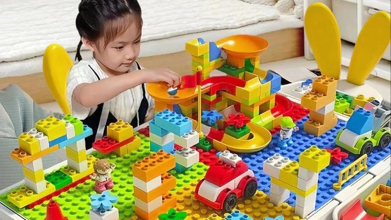 “假育儿”现象正在宝妈圈盛行，越是嫌弃老人带娃的宝妈，情况越严重