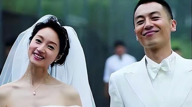 她和朱亚文相恋9年遭抛弃，低调嫁富商生一子，如今36岁很幸福