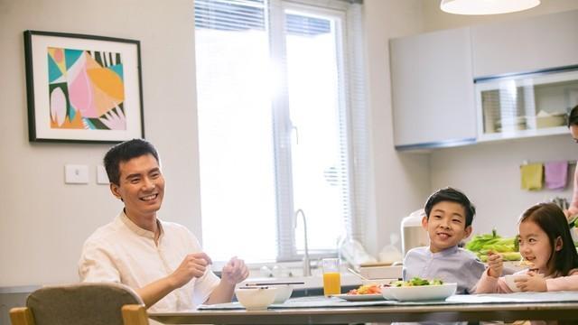 儿子下周结婚，亲家陪嫁豪宅名车，但提的要求，让我后悔结亲