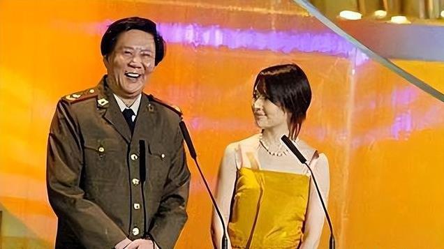 2005年，古月突发疾病去世，妻子披露他曾有个生活习惯不太好