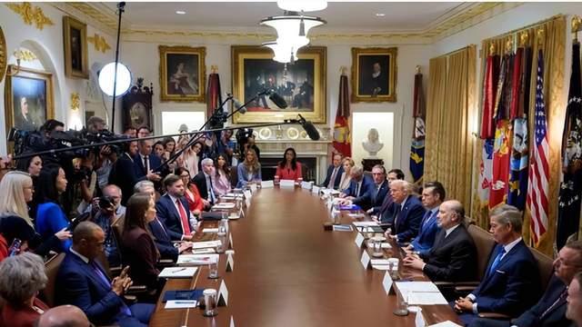 态度大反转！特朗普为撇清关系，下定决心彻查“萝莉岛”