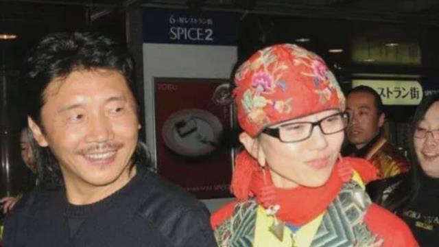 年过六旬无儿无女，费翔和杨丽萍终于不嘴硬了，如今后悔有用吗？