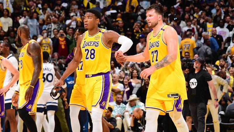 湖人4连败成定局？先赢火箭再胜独行侠，国王近3场均轰下 122.7分