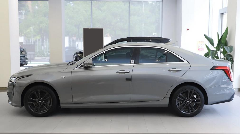 限时降价5万元，提供1.5T、2.0T两种动力，凯迪拉克CT4该怎么选？